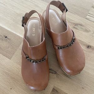 Like new Silent D clogs from Anthropology…. Super stylish and comfortable!!